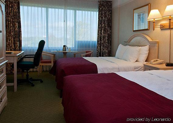 Clarion Hotel & Conference Centre Fort Erie Pokoj fotografie